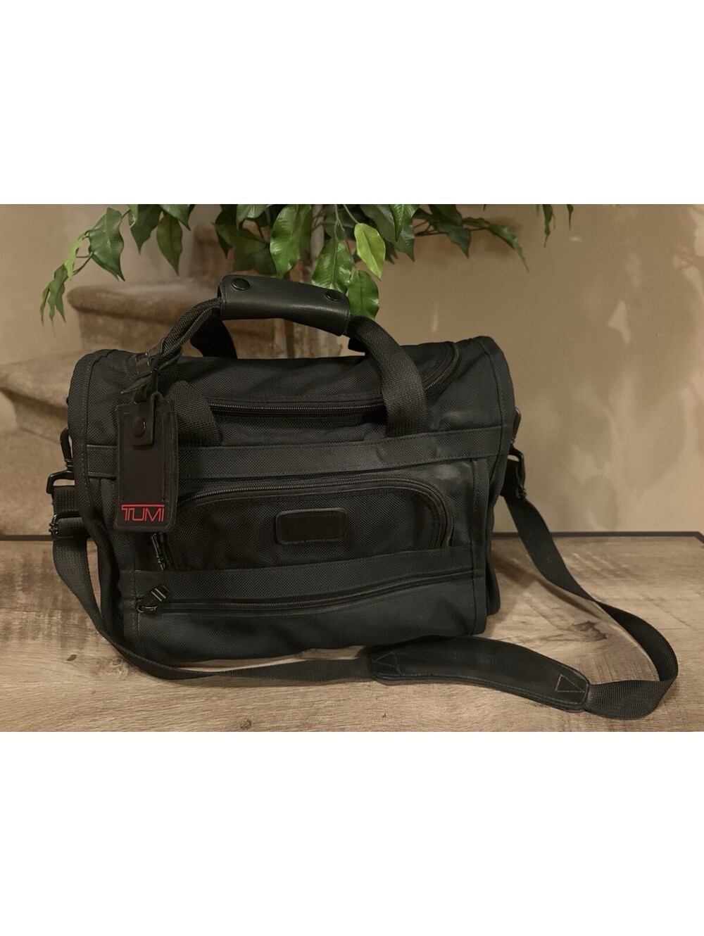 Tumi Alpha Duffle Bag Black Ballistic Nylon 14” Sport 261D3 Small Carryon Travel